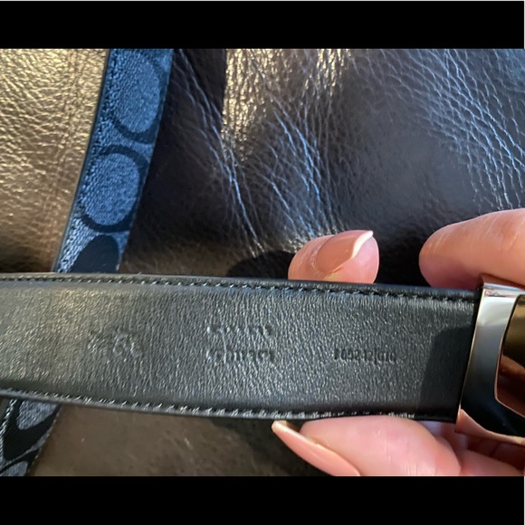 Coach Reversible Signature Belt - Picture 3 of 6
